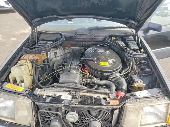 1992 Mercedes-Benz 300 Series 300E