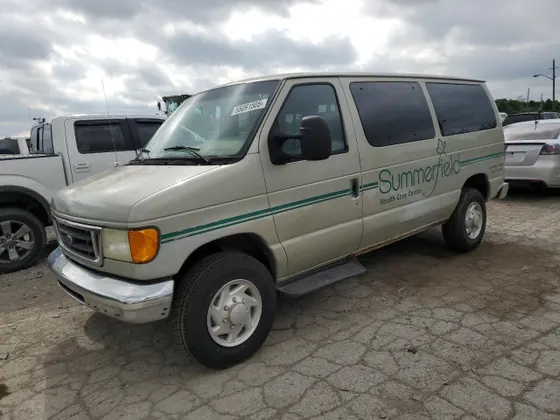 2005 Ford Club Wagon XL