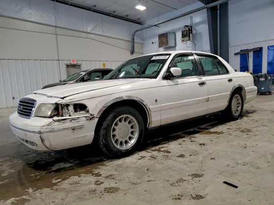 2000 Ford Crown Victoria LX