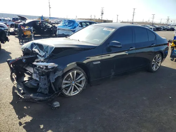 2016 BMW 5 Series 528i