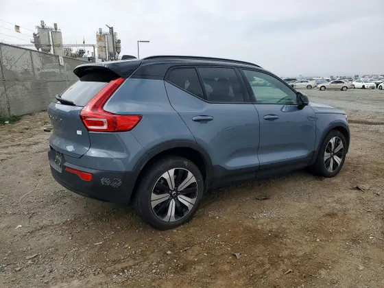 2023 Volvo XC40 Recharge Pure Electric Plus