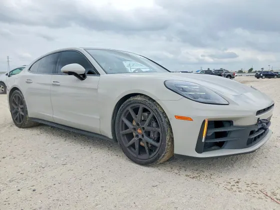2025 Porsche Panamera