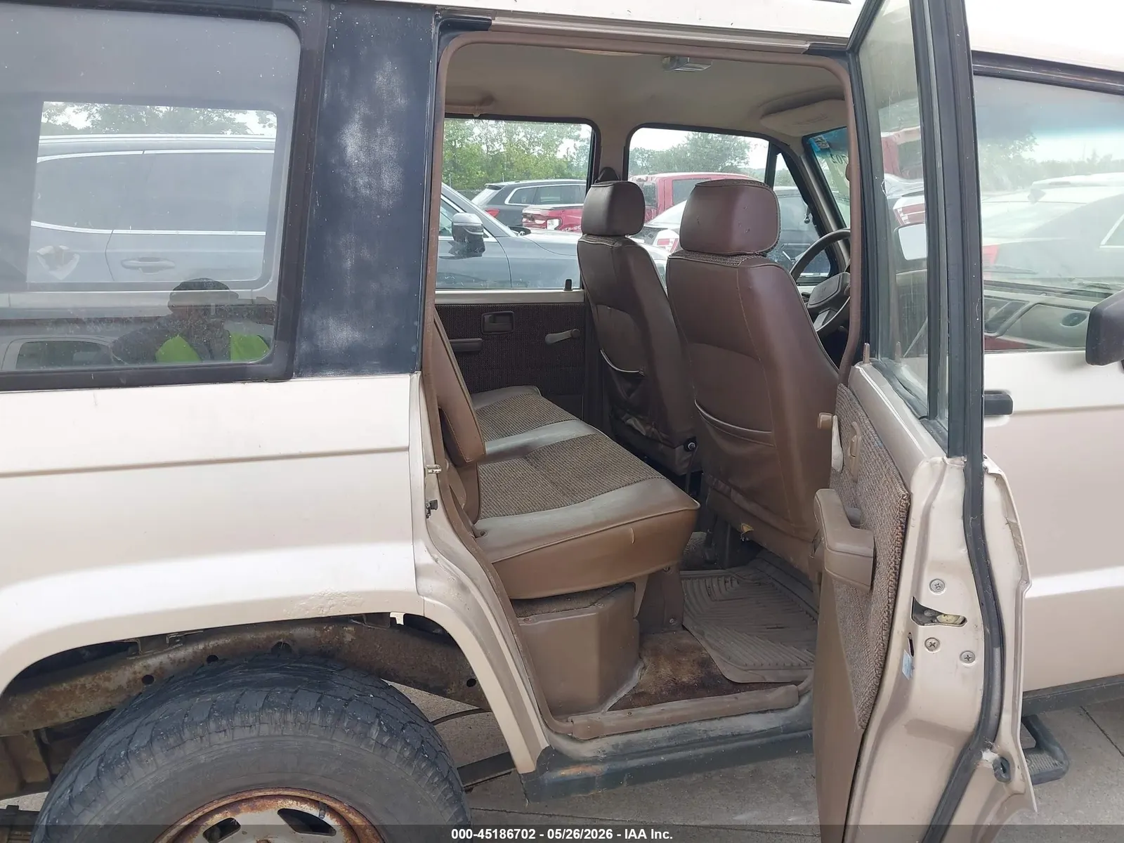 1991 Isuzu Trooper