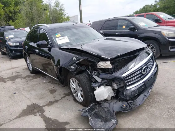 2015 INFINITI QX70