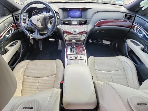 2013 INFINITI M56