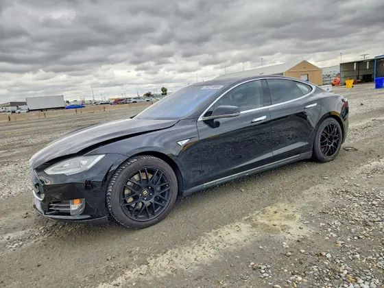 2013 Tesla Model S Performance