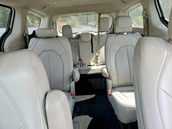 2021 Chrysler Voyager LXI