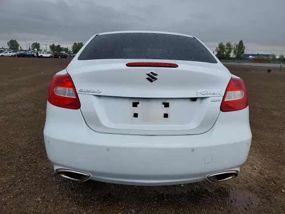 2013 Suzuki Kizashi SLS