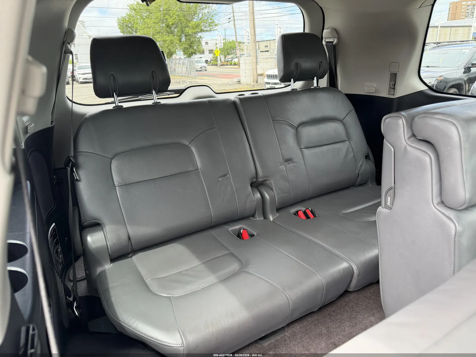 2011 Toyota Land Cruiser V8