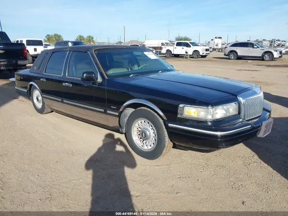 1996 Lincoln Town Car Executive