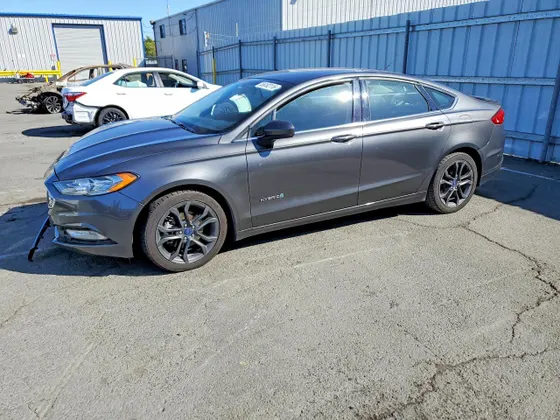 2018 Ford Fusion Hybrid SE