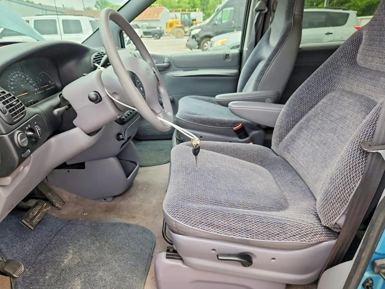 1996 Plymouth Voyager