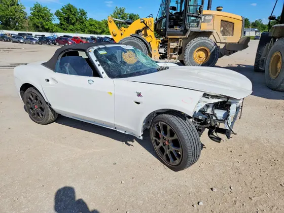 2019 FIAT 124 Spider Abarth