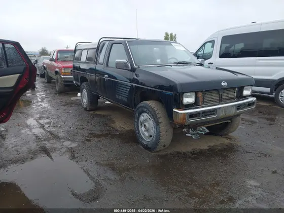 1993 Nissan Trucks 4WD SE