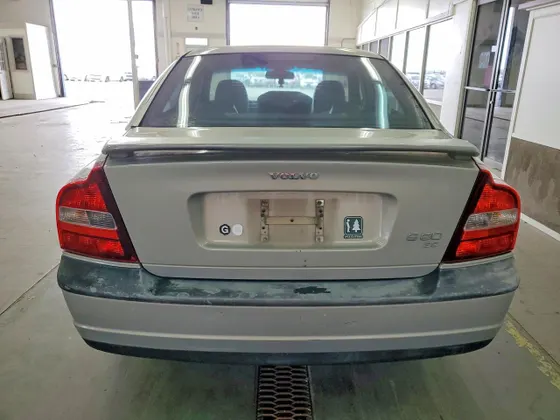 2001 Volvo S80
