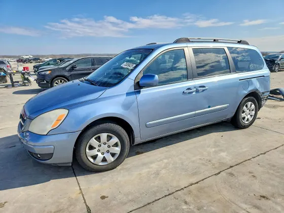 2007 Hyundai Entourage GLS