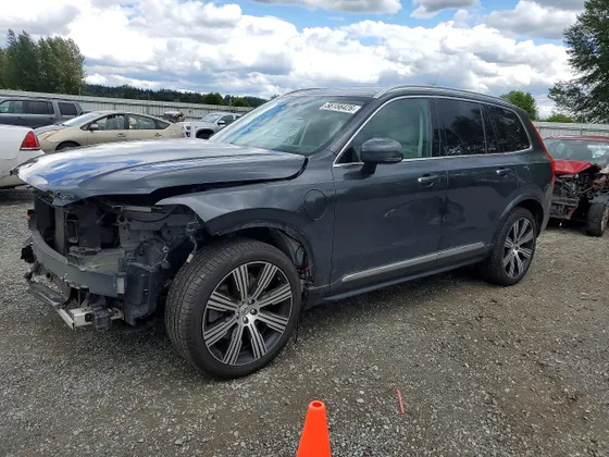 2021 Volvo XC90 Inscription Expression