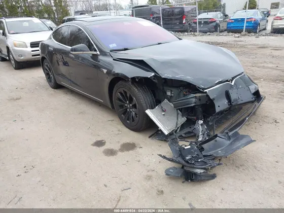 2016 Tesla Model S 90D