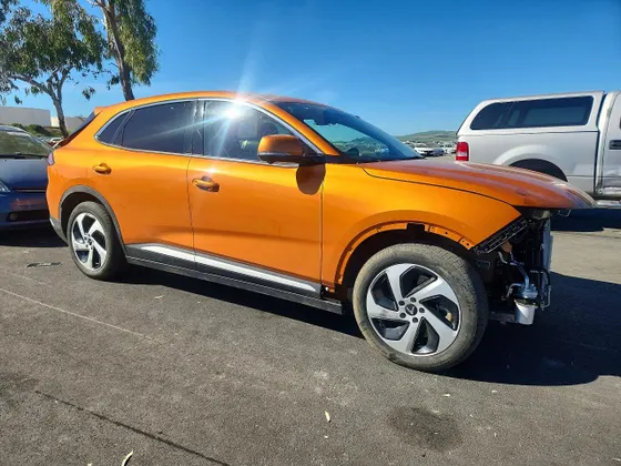 2024 VinFast VF 8 Eco