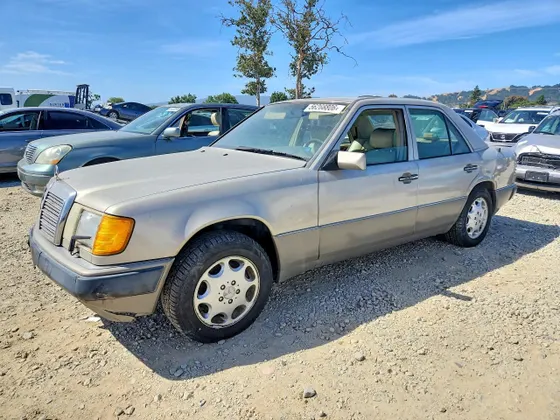 1993 Mercedes-Benz 400 Series 400E