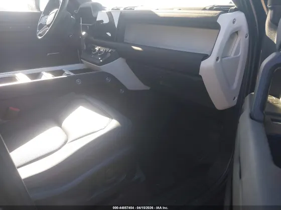 2025 Land Rover Defender S