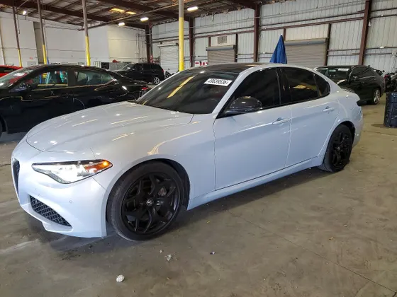 2021 Alfa Romeo Giulia
