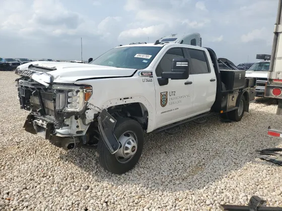 2022 GMC Sierra 3500HD CC Pro
