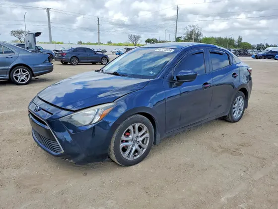 2016 Scion iA