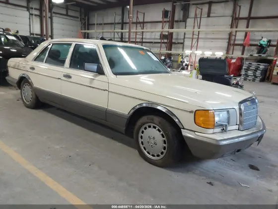 1986 Mercedes-Benz 560 SEL