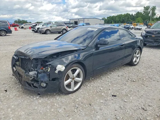 2010 Audi A5 2.0L Premium Plus