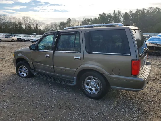 2002 Lincoln Navigator