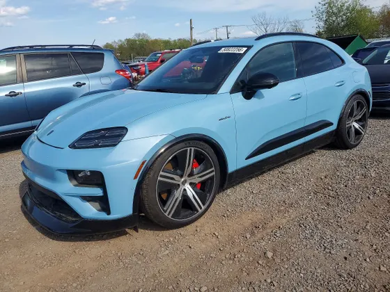 2025 Porsche Macan Electric Turbo