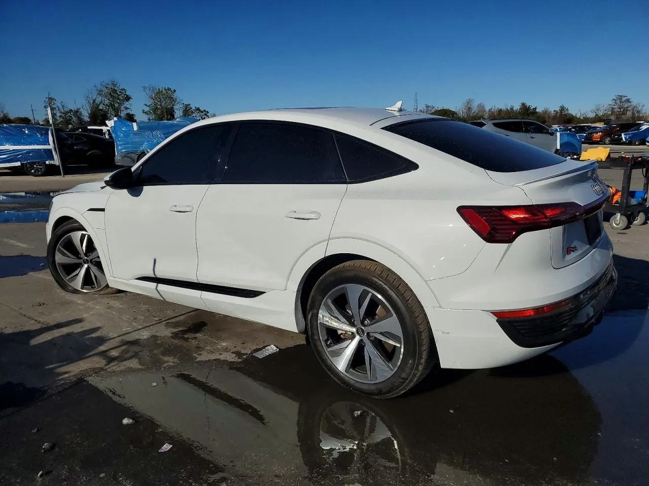 2024 Audi Q8 e-tron Sportback S line Premium