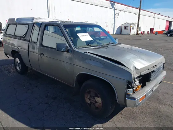 1987 Nissan King Cab 2WD SE