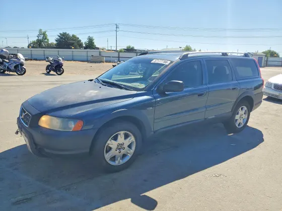 2005 Volvo XC70