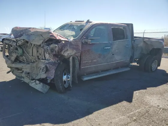 2015 GMC Sierra 3500HD available WiFi Denali