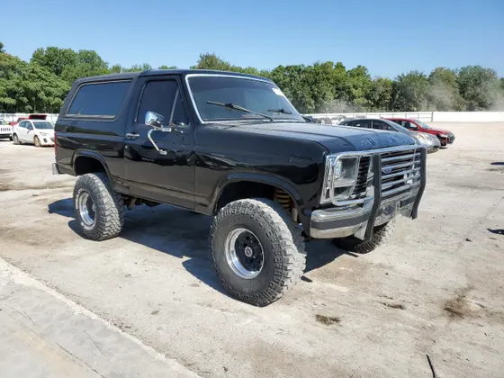 1986 Ford Bronco 4WD Custom
