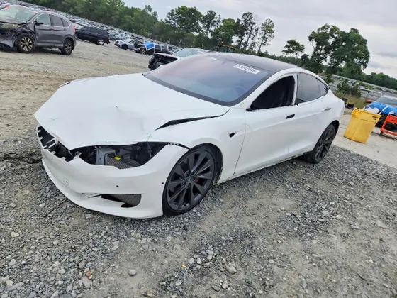 2020 Tesla Model S Performance