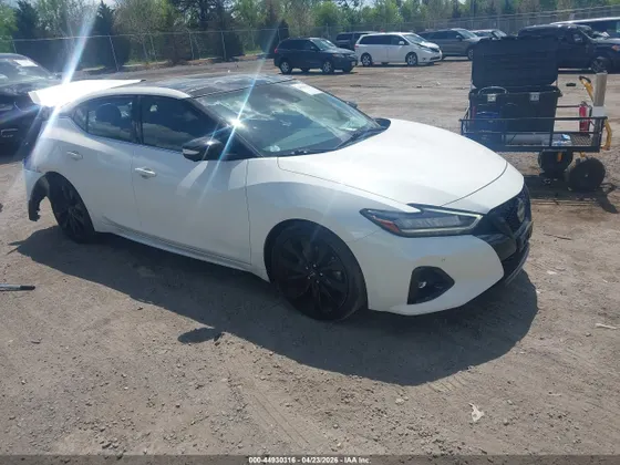 2023 Nissan Maxima SR