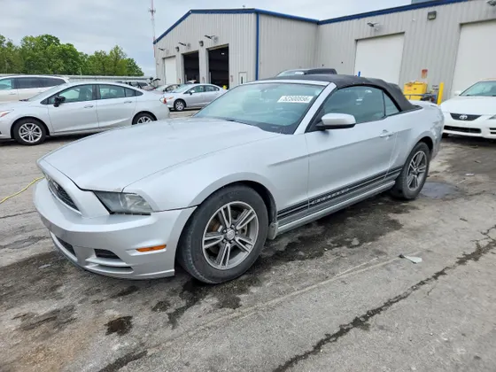 2013 Ford Mustang V6