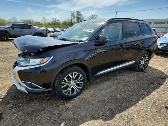 2016 Mitsubishi Outlander SE