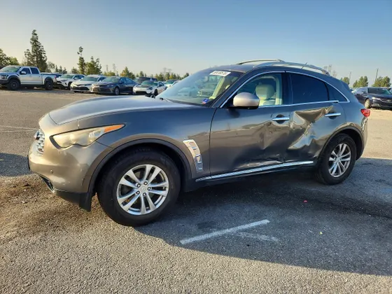 2011 INFINITI FX35
