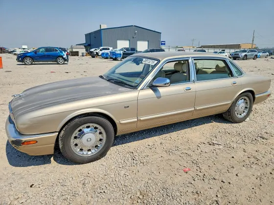 2000 Jaguar XJ Vanden Plas