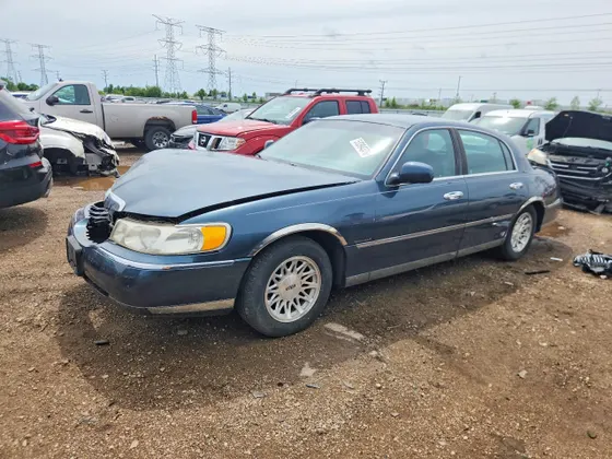 1998 Lincoln Town Car Signature