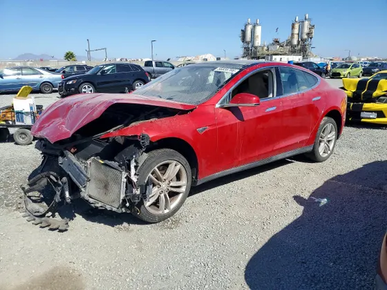 2015 Tesla Model S 85 kWh Battery