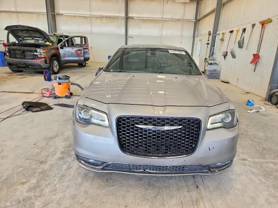 2016 Chrysler 300 300S