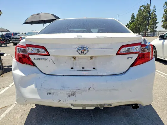 2013 Toyota Camry SE