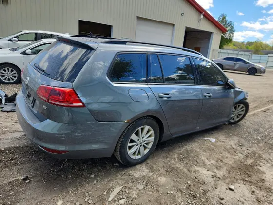 2016 Volkswagen Golf SportWagen TSI S