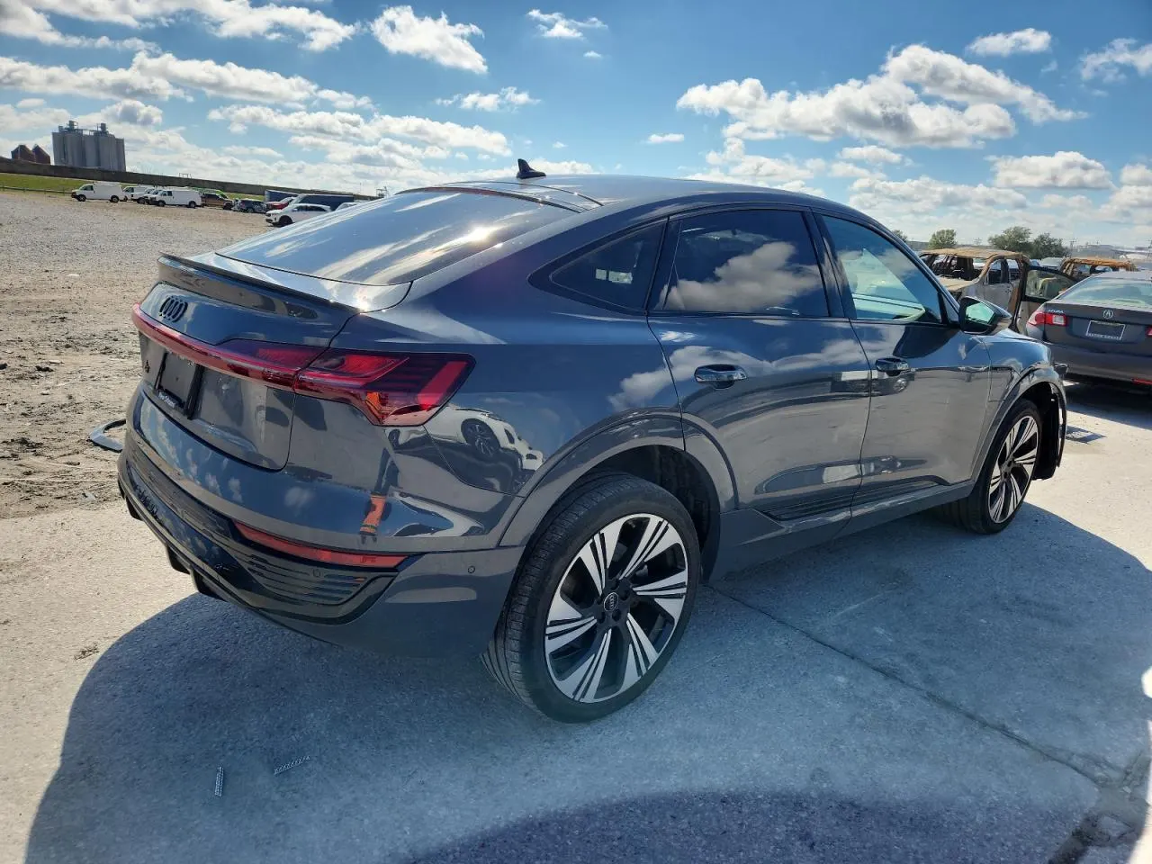 2024 Audi Q8 e-tron Sportback S line Prestige