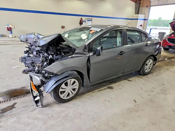 2020 Nissan Versa S